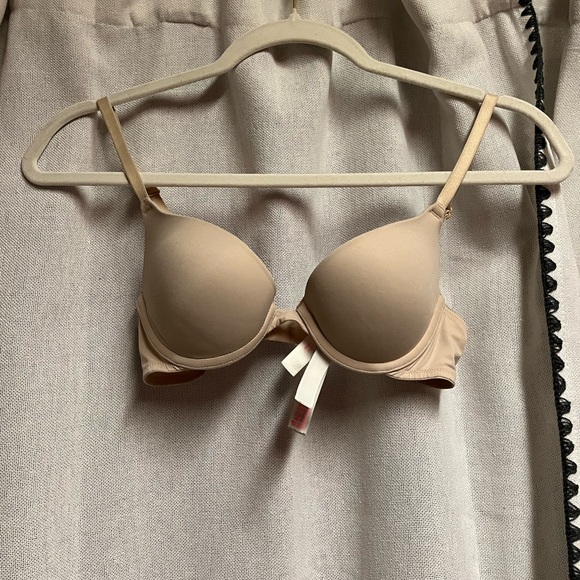 Tan 32AA Victoria’s Secret Pink t-shirt bra - Picture 1 of 4